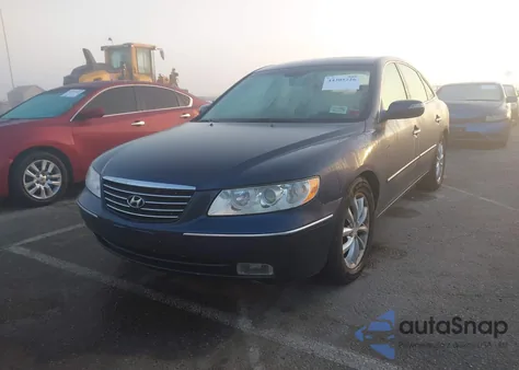 2008 Hyundai Azera Limited z USA, uszkodzony, nr VIN KMHFC46F08A285711